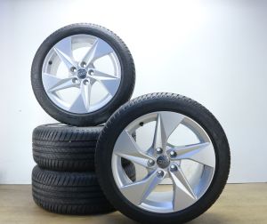 Audi A3 velgen 17 inch origineel + zomerbanden origineel 5x112 8y0601025A