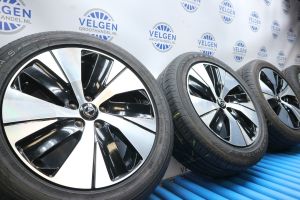 Volvo v60cc velgen 18 inch 5x108 + zomerbanden origineel 