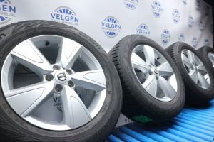 Volvo XC40 velgen 17 inch 5x108 + winterbanden origineel