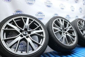 Audi A4 velgen 19 inch origineel zomerbanden 8w0601025DH