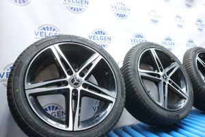 Mercedes A B CLA klasse 18 inch velgen nieuwe allseason banden